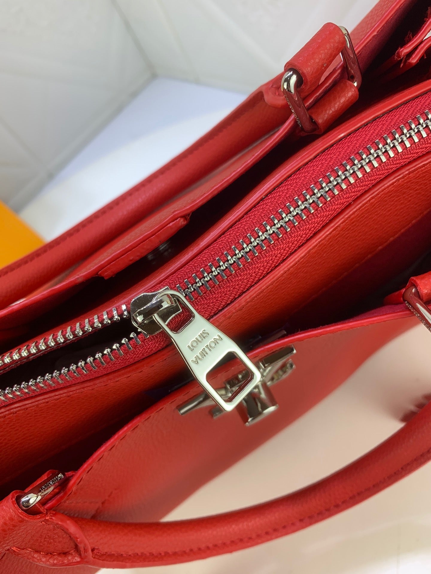 BOLSO MEDIUM LV