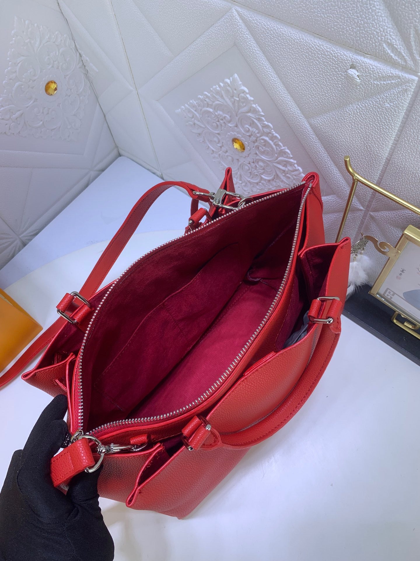 BOLSO MEDIUM LV