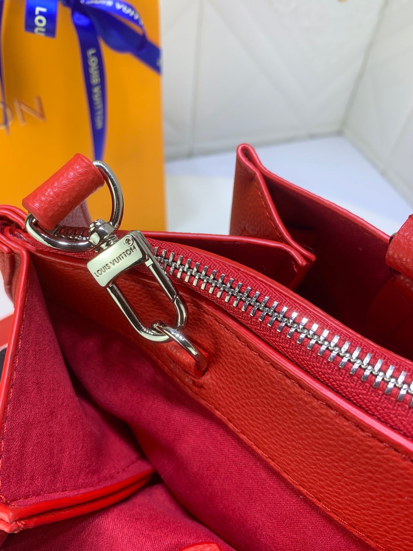 BOLSO MEDIUM LV