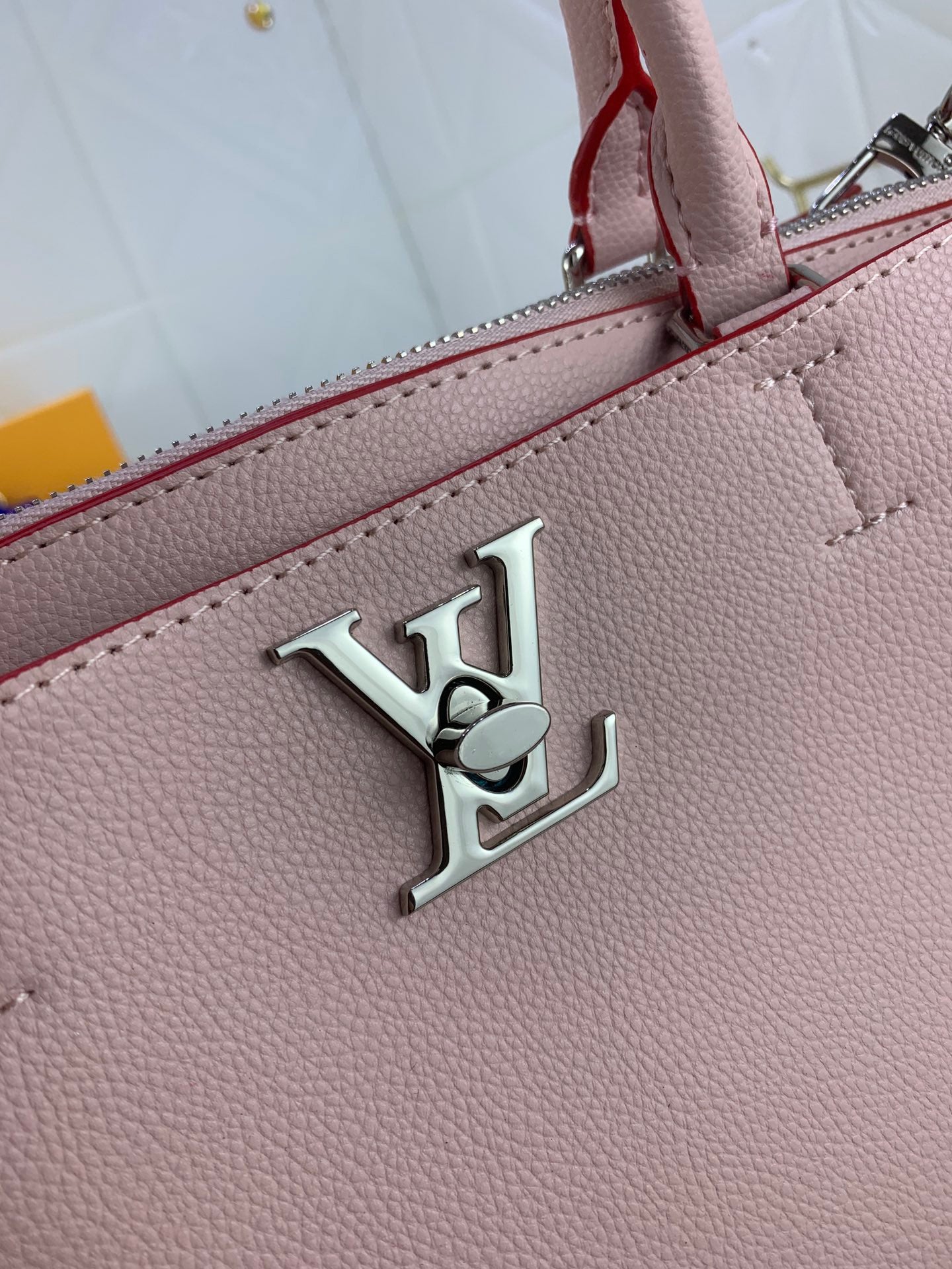 BOLSO MEDIUM LV