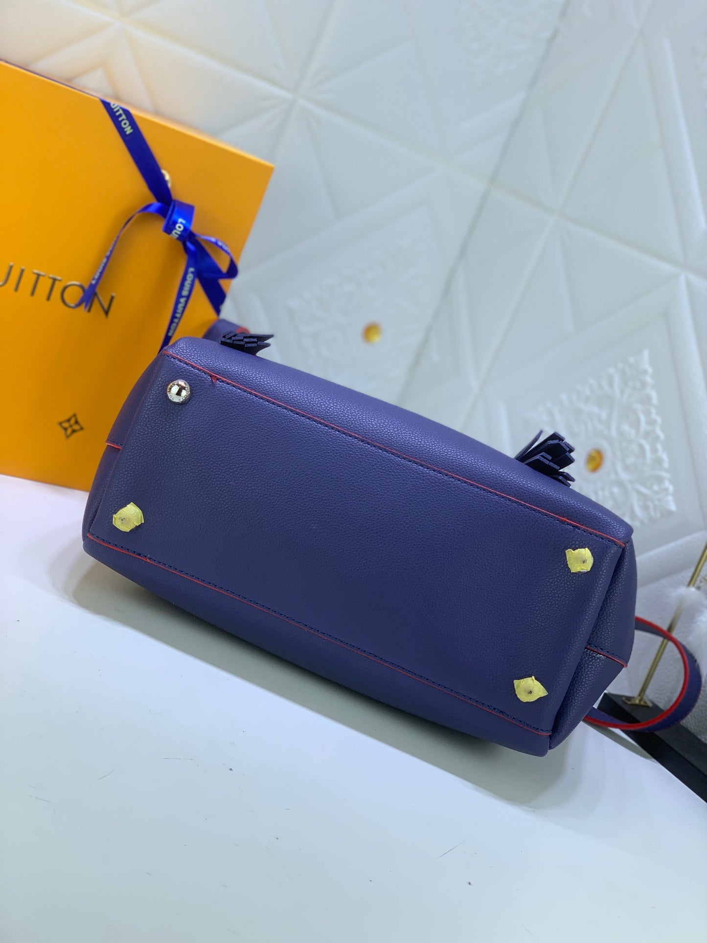 BOLSO MEDIUM LV