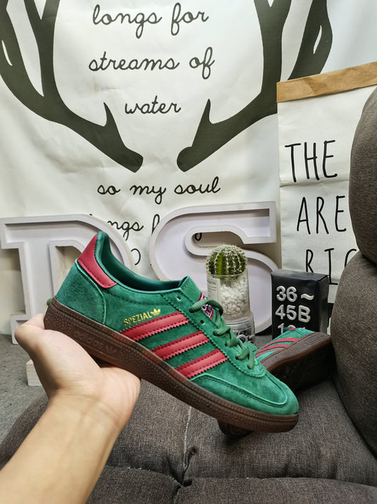 ZAPATILLAS ADI VERDES